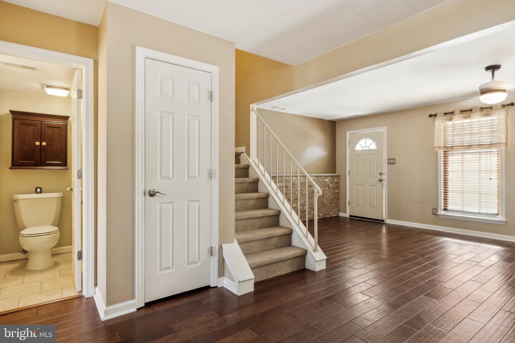 520 ESSEX CT