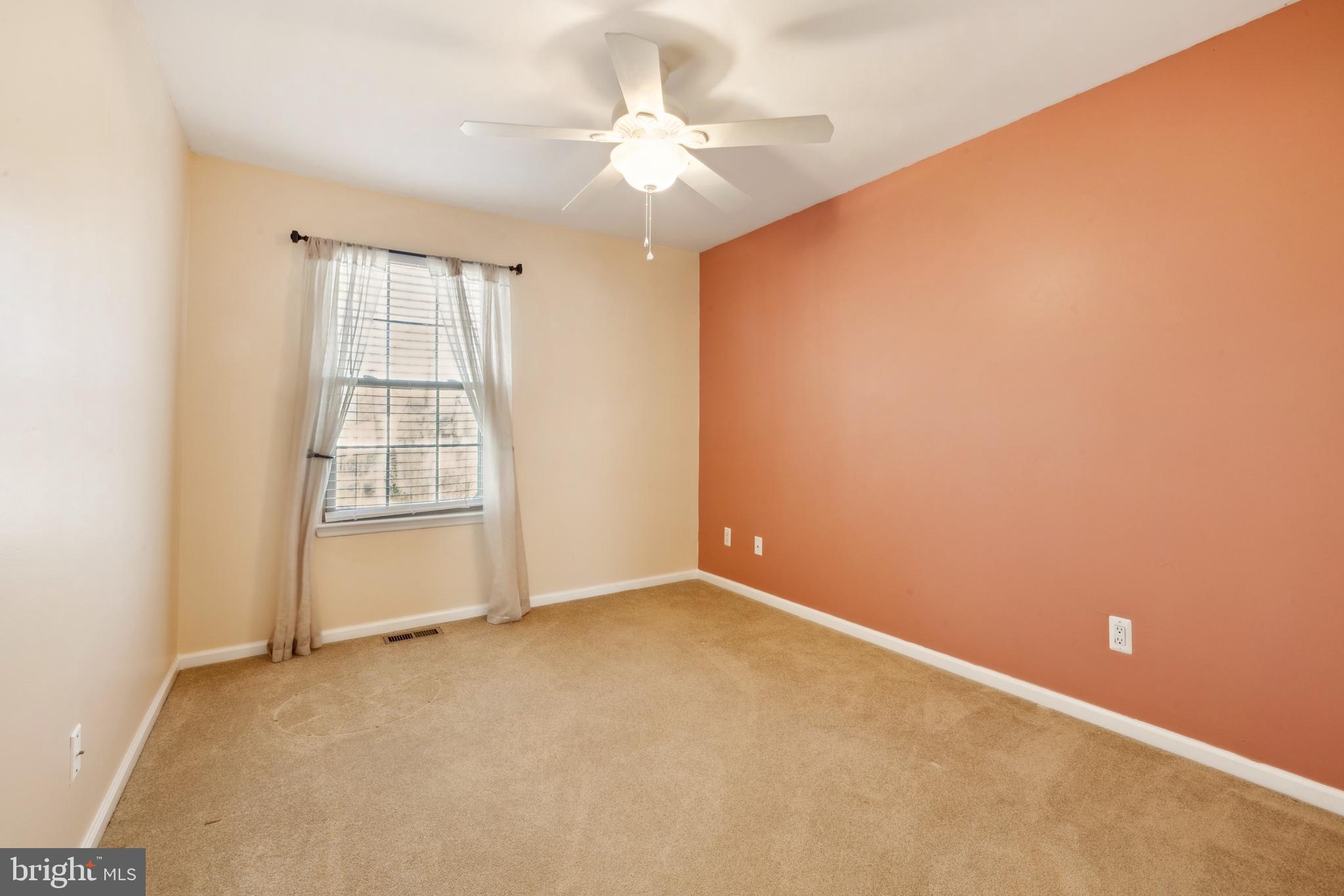 520 ESSEX CT