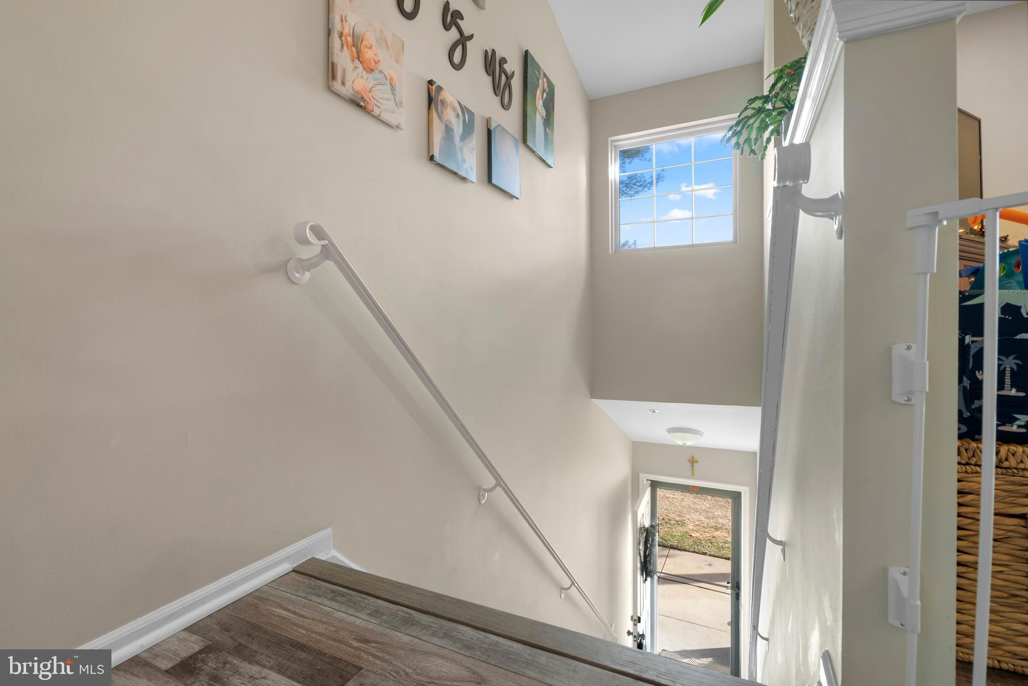 78 Crestmont Dr