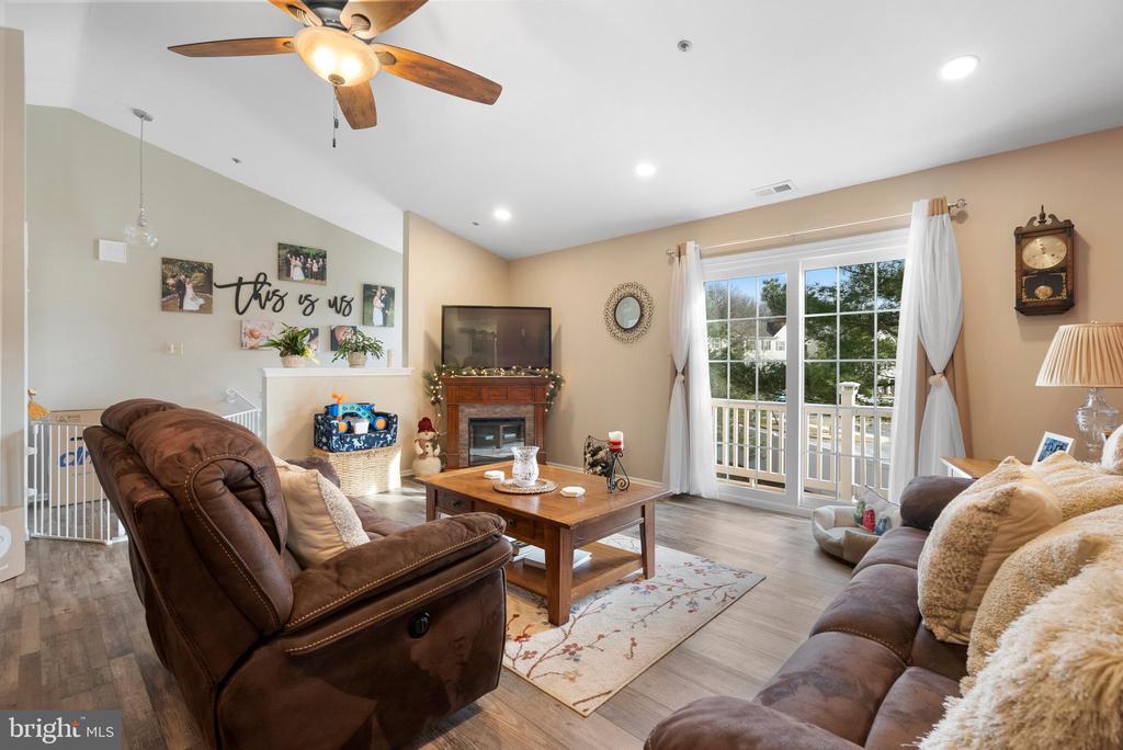 78 Crestmont Dr