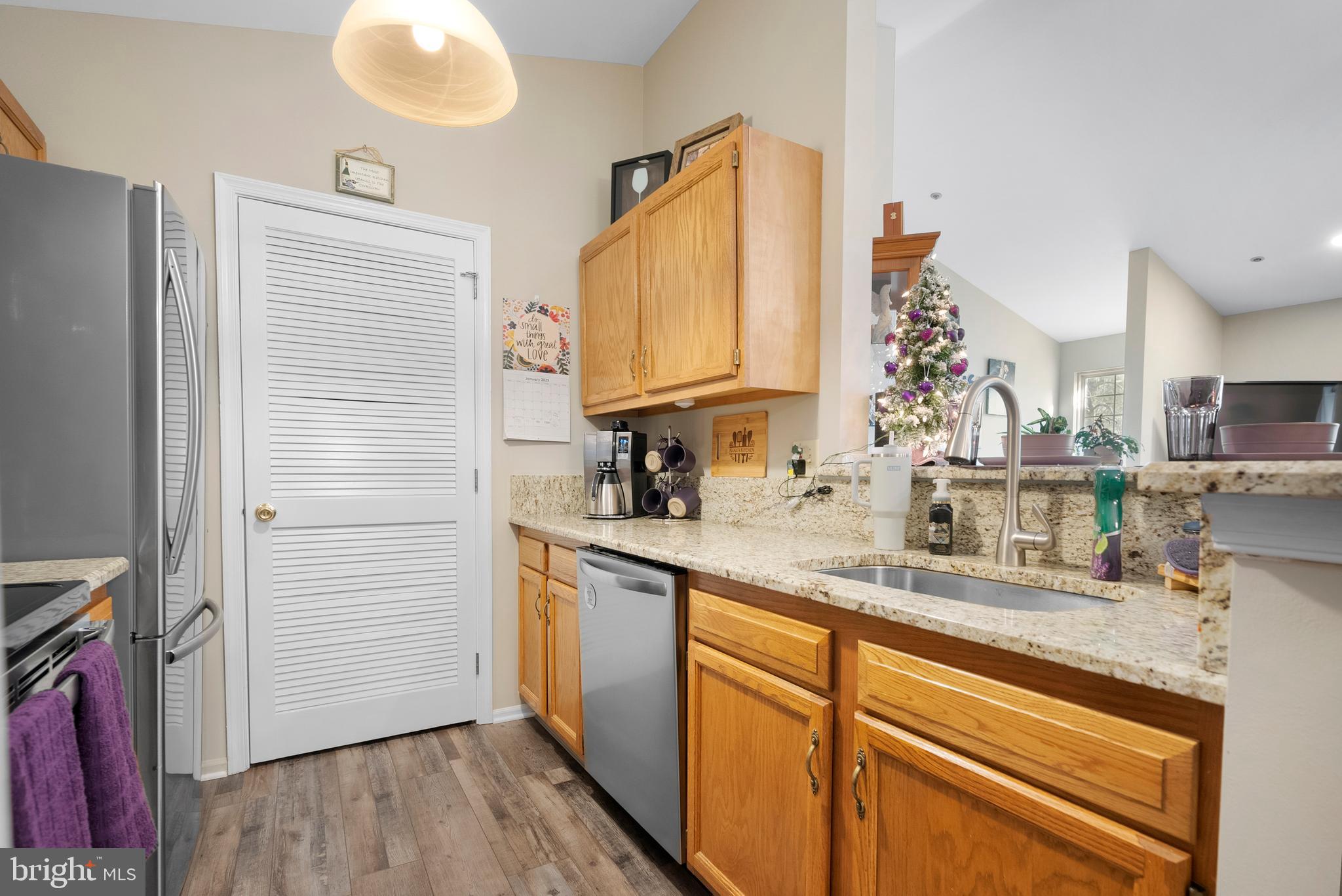 78 Crestmont Dr