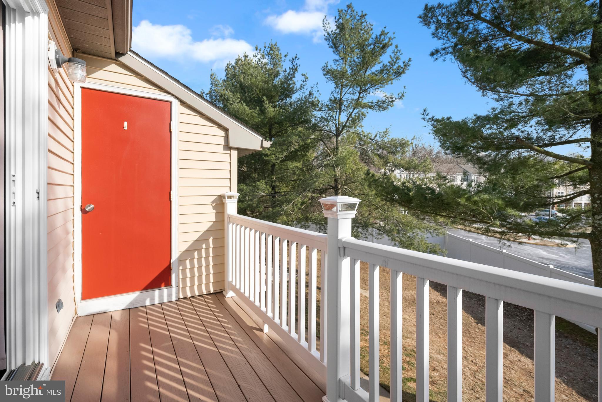78 Crestmont Dr
