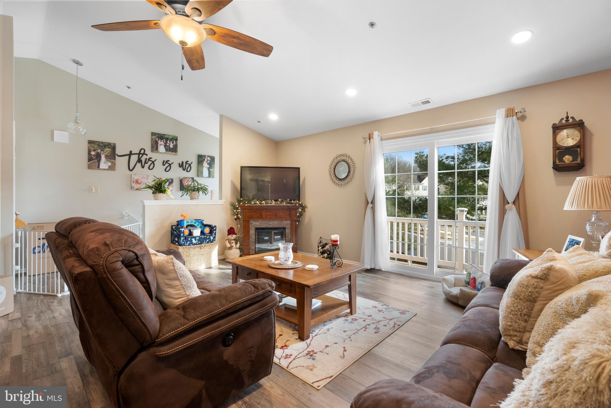 78 Crestmont Dr