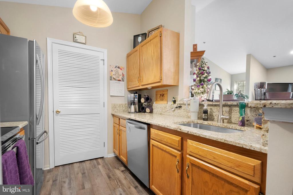 78 Crestmont Dr