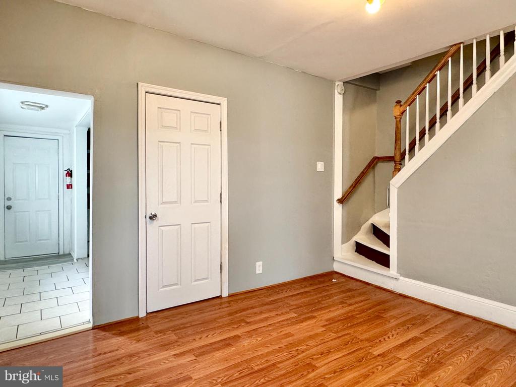 17 WALNUT STREET
