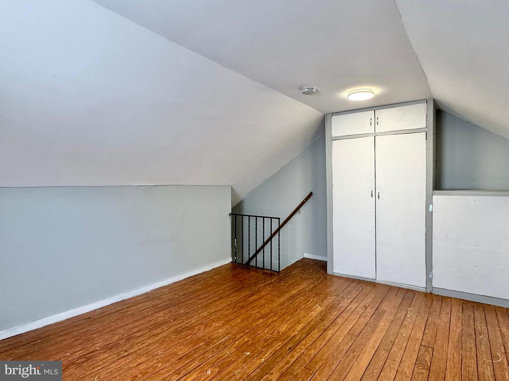 17 WALNUT STREET