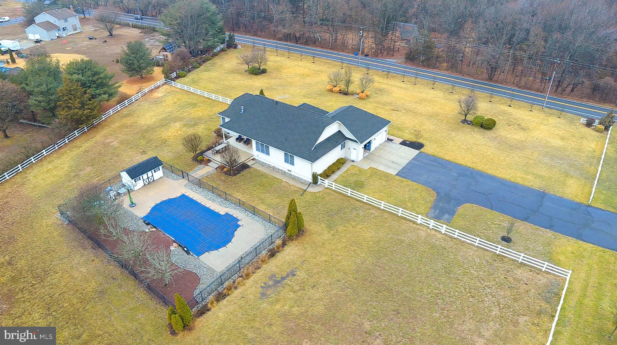 595 Breakneck Rd