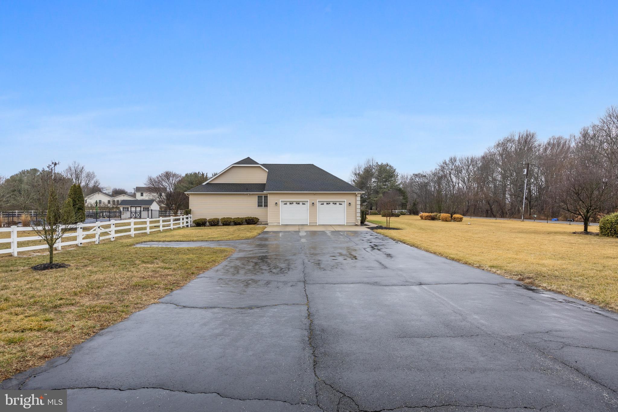 595 Breakneck Rd