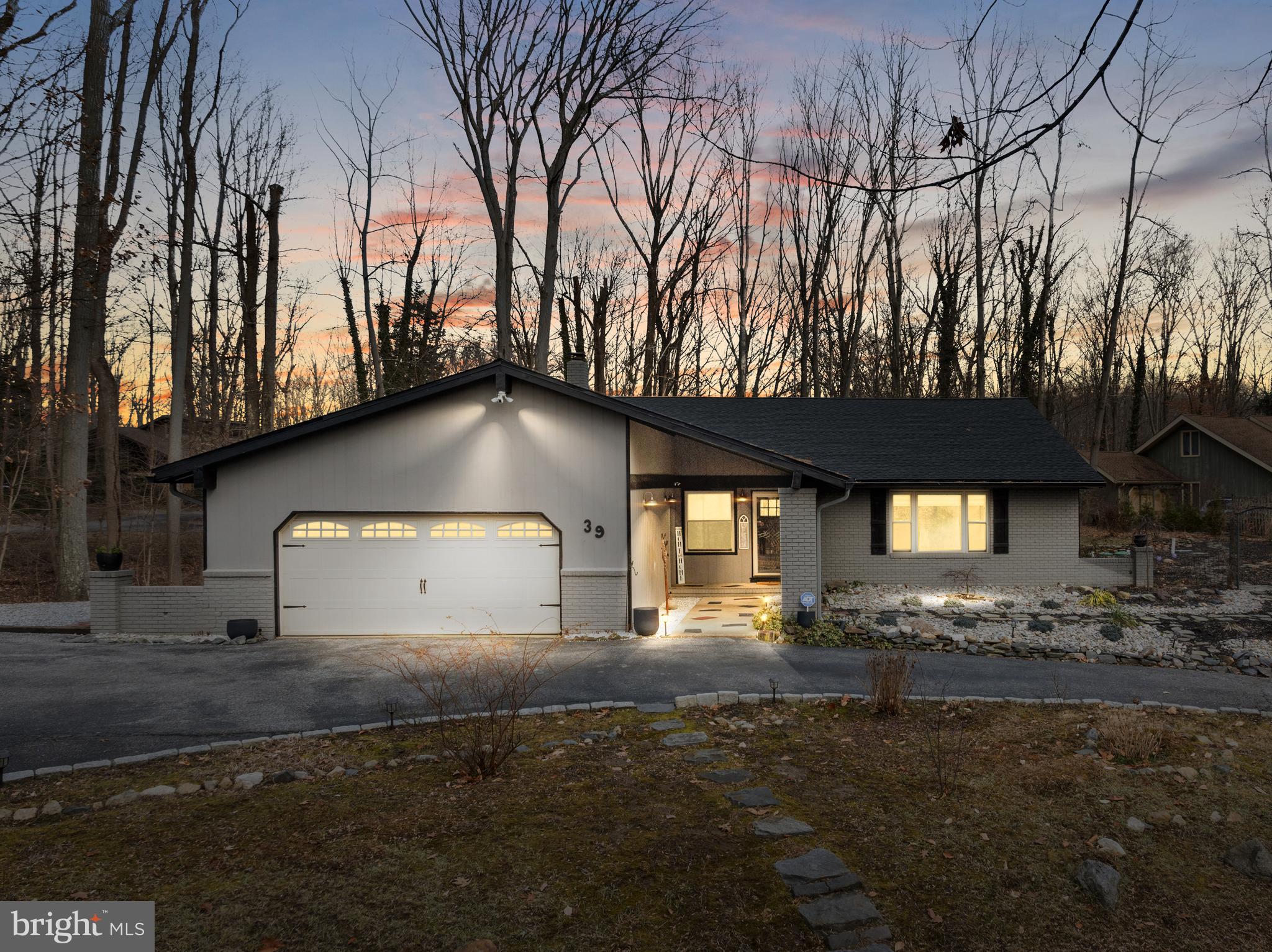 39 Spring Hill Rd