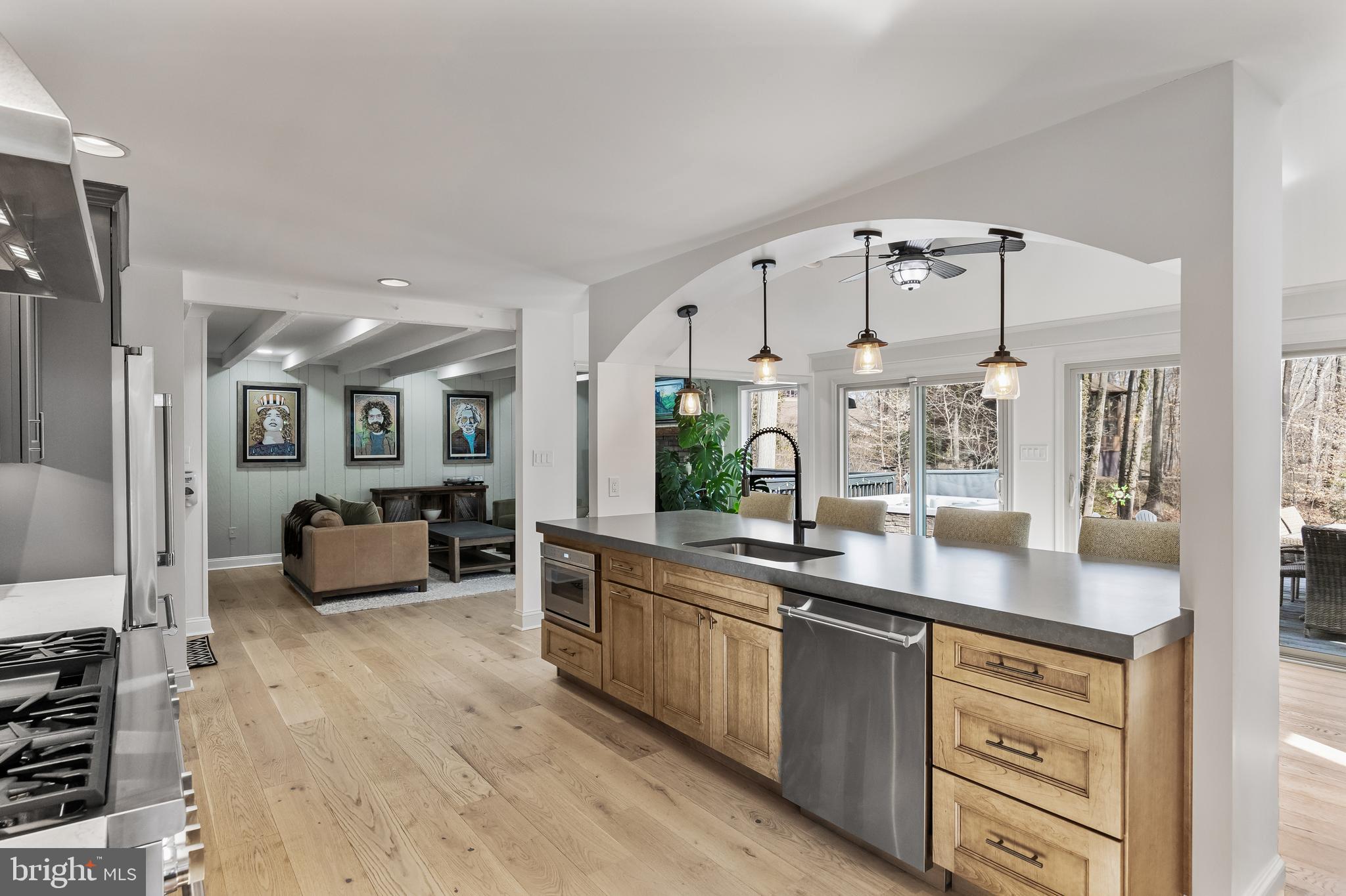 39 Spring Hill Rd