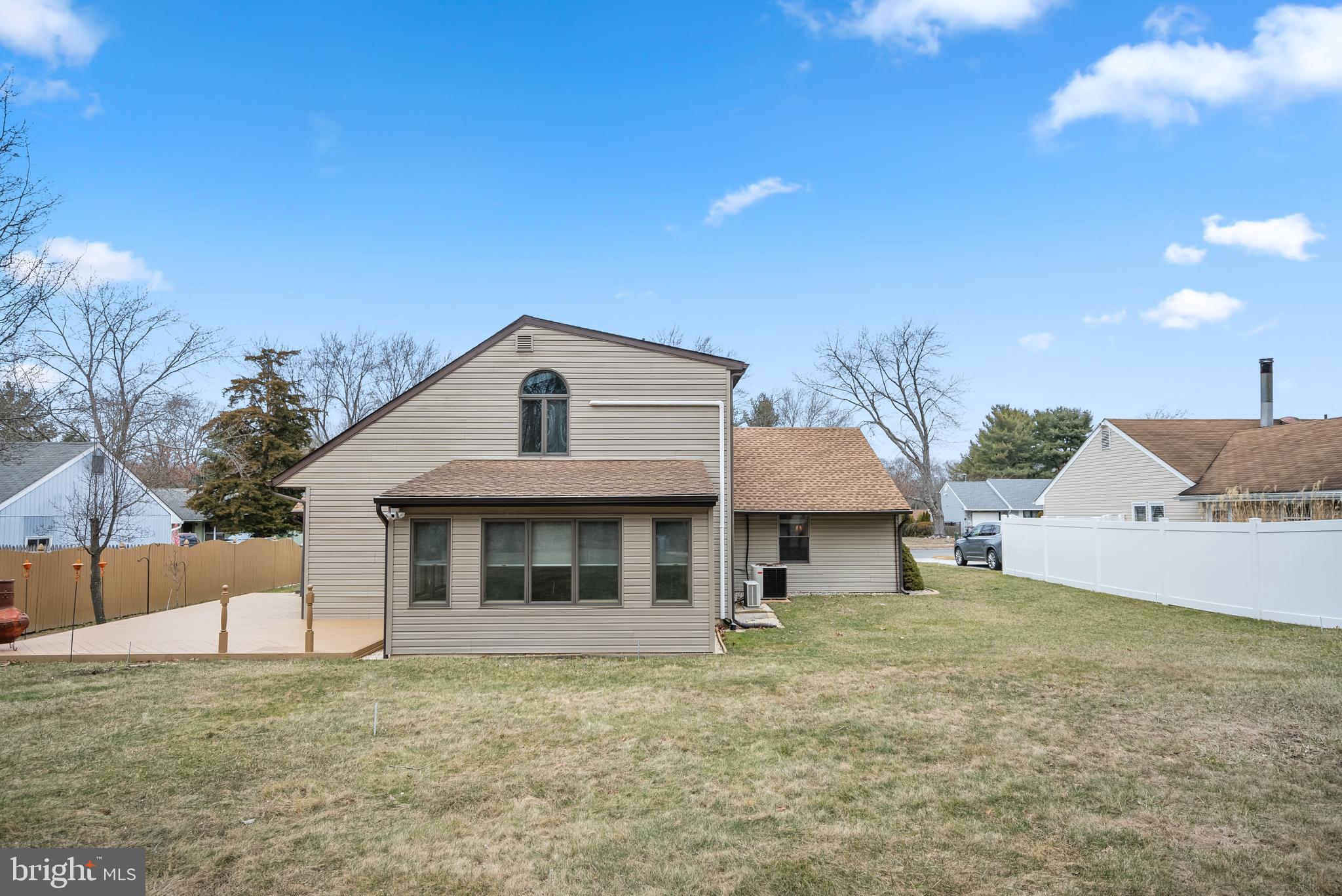 545 Greenbriar Dr