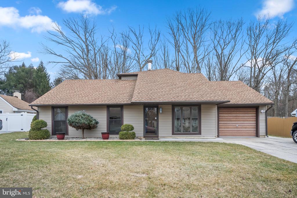 545 Greenbriar Dr