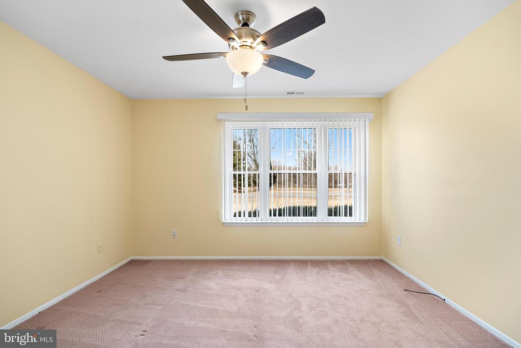 425 Paddock Ct