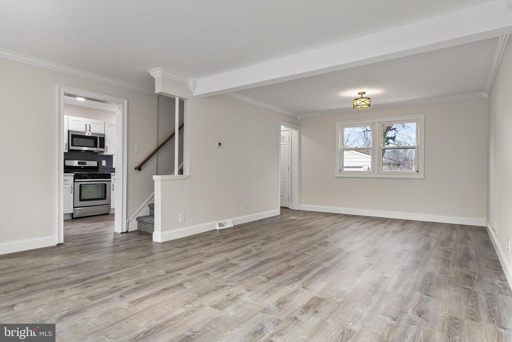 313 Cornell Rd