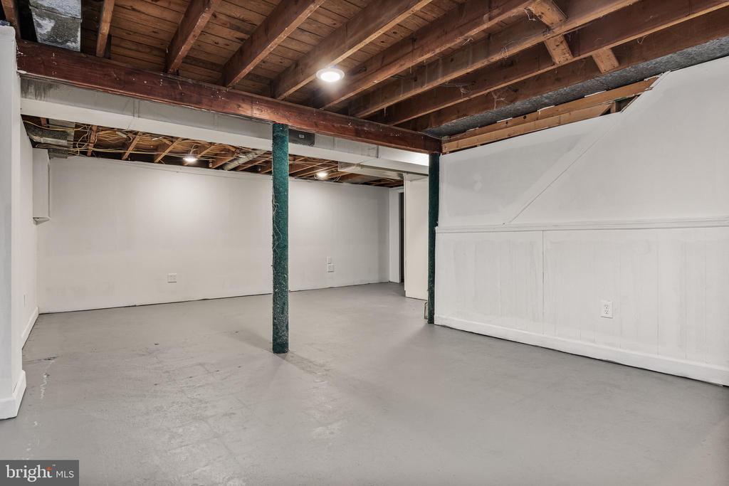 313 Cornell Rd