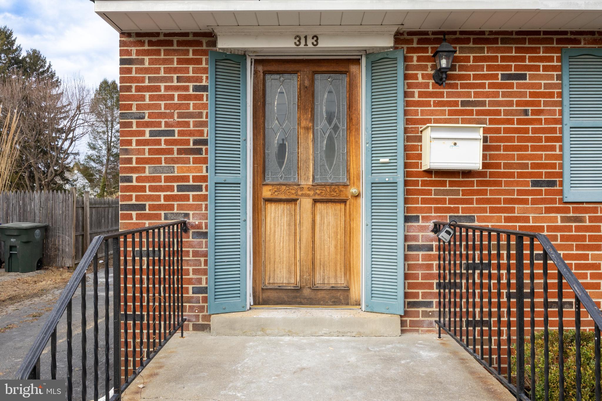 313 Cornell Rd