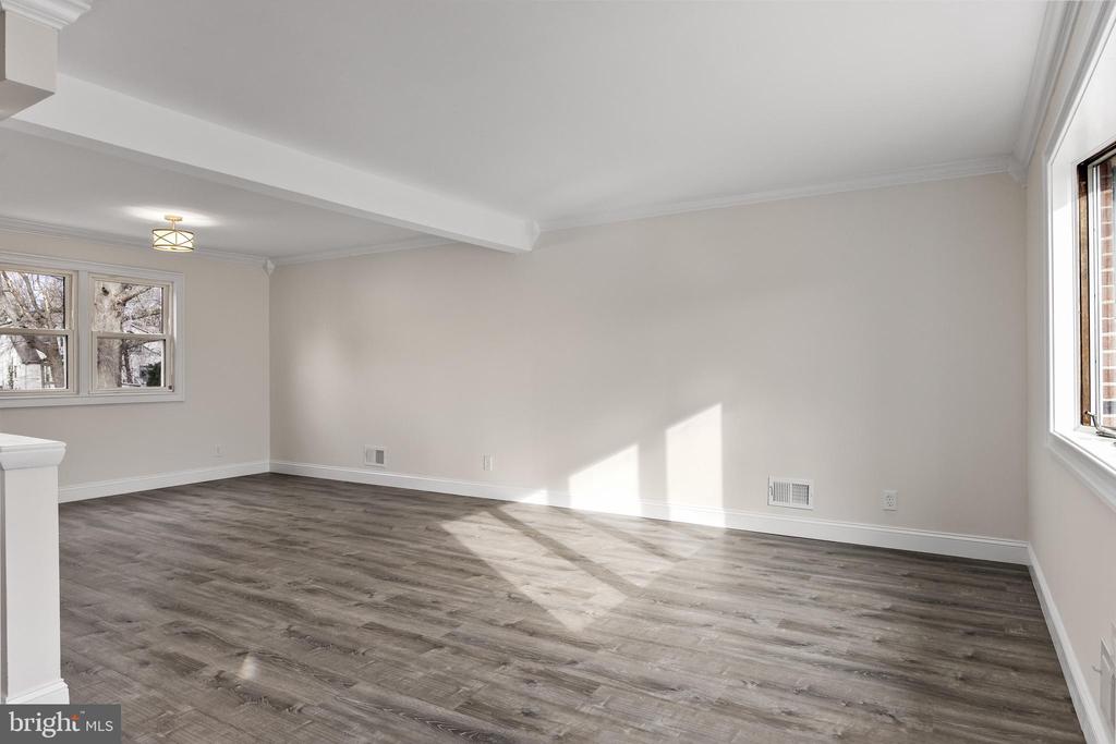 313 Cornell Rd