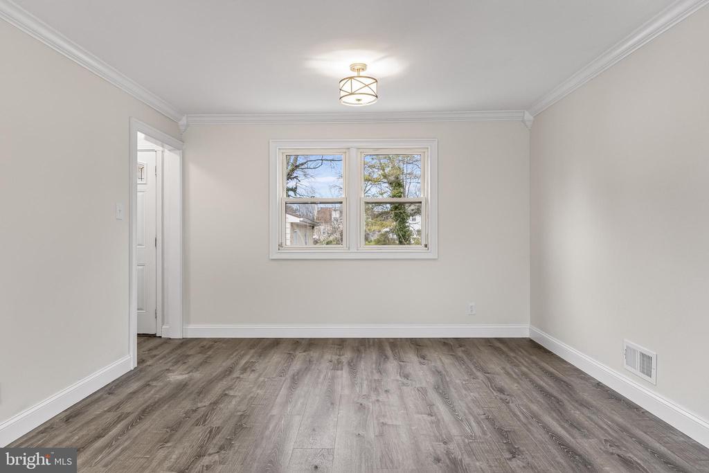 313 Cornell Rd