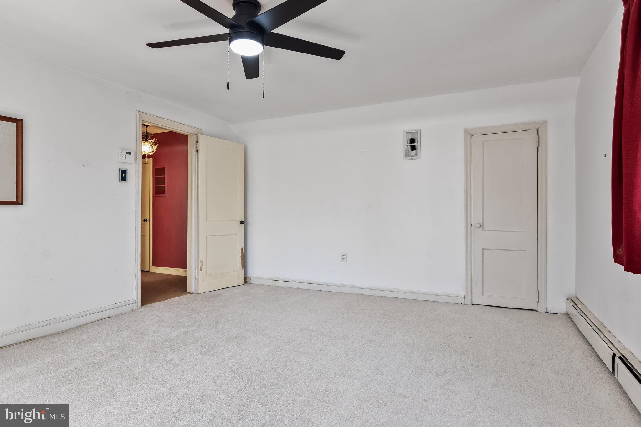 216 Meadow Ln
