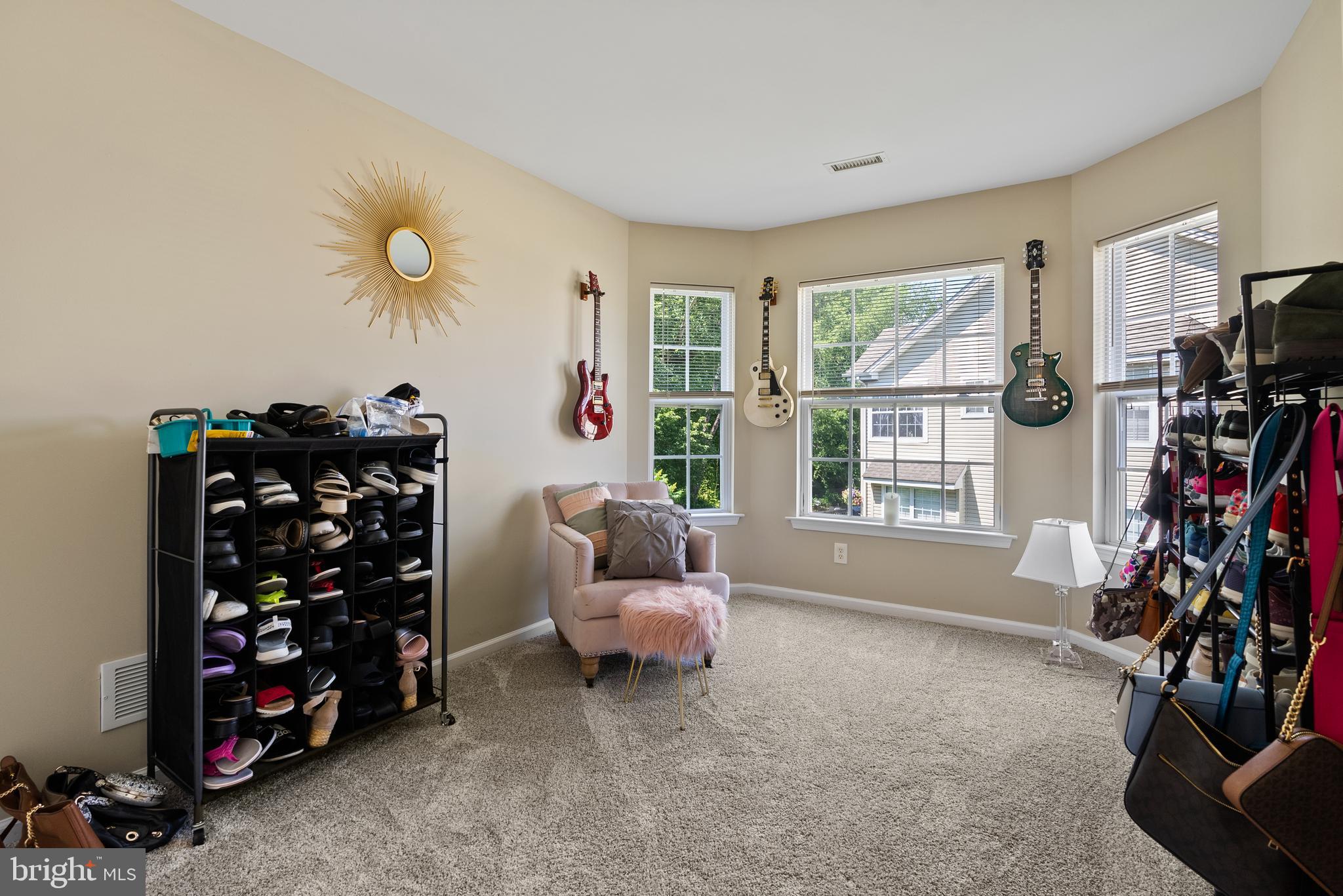 215 Westbrook Dr