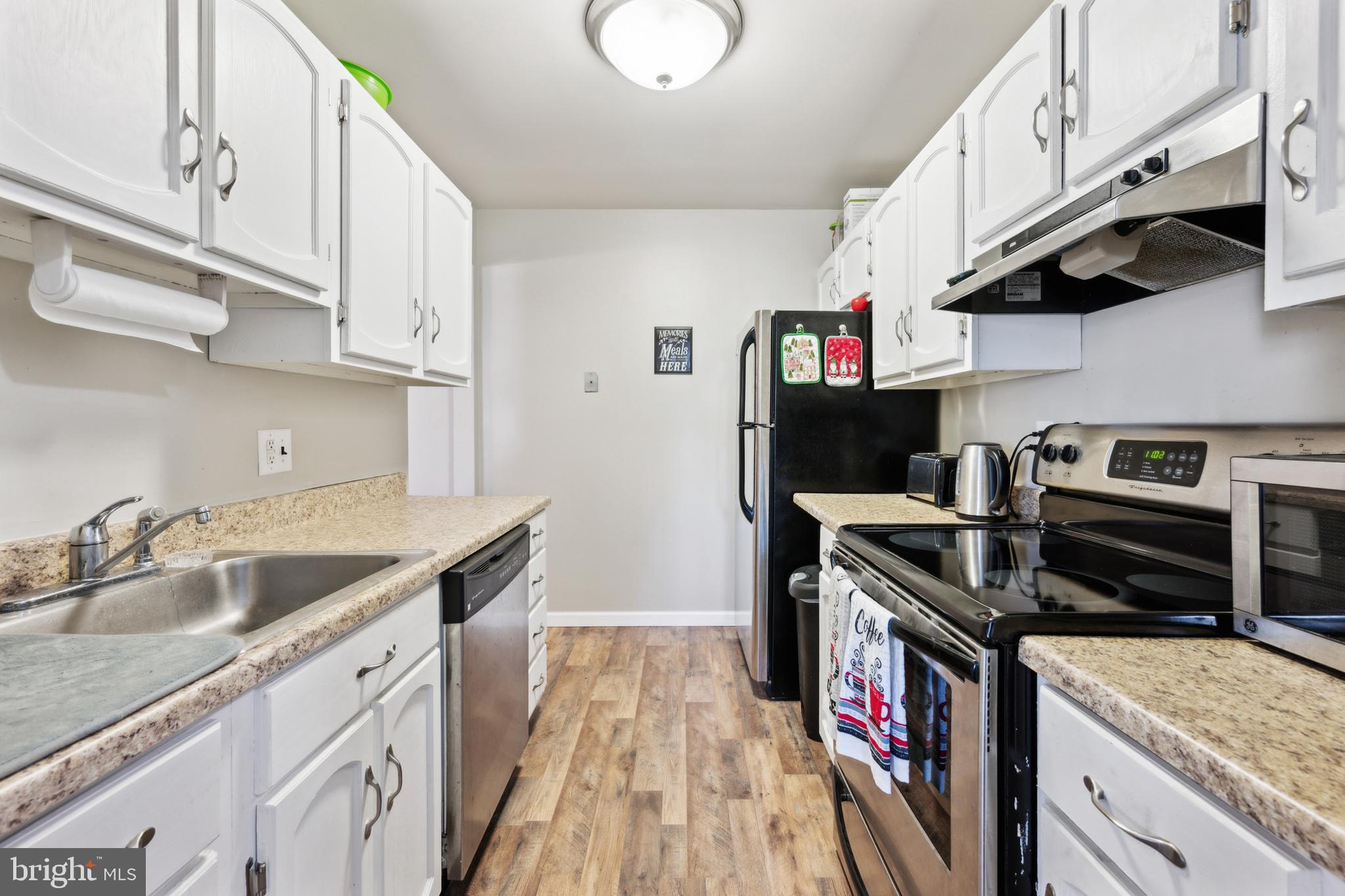 10 Thomas Nelson Bldg