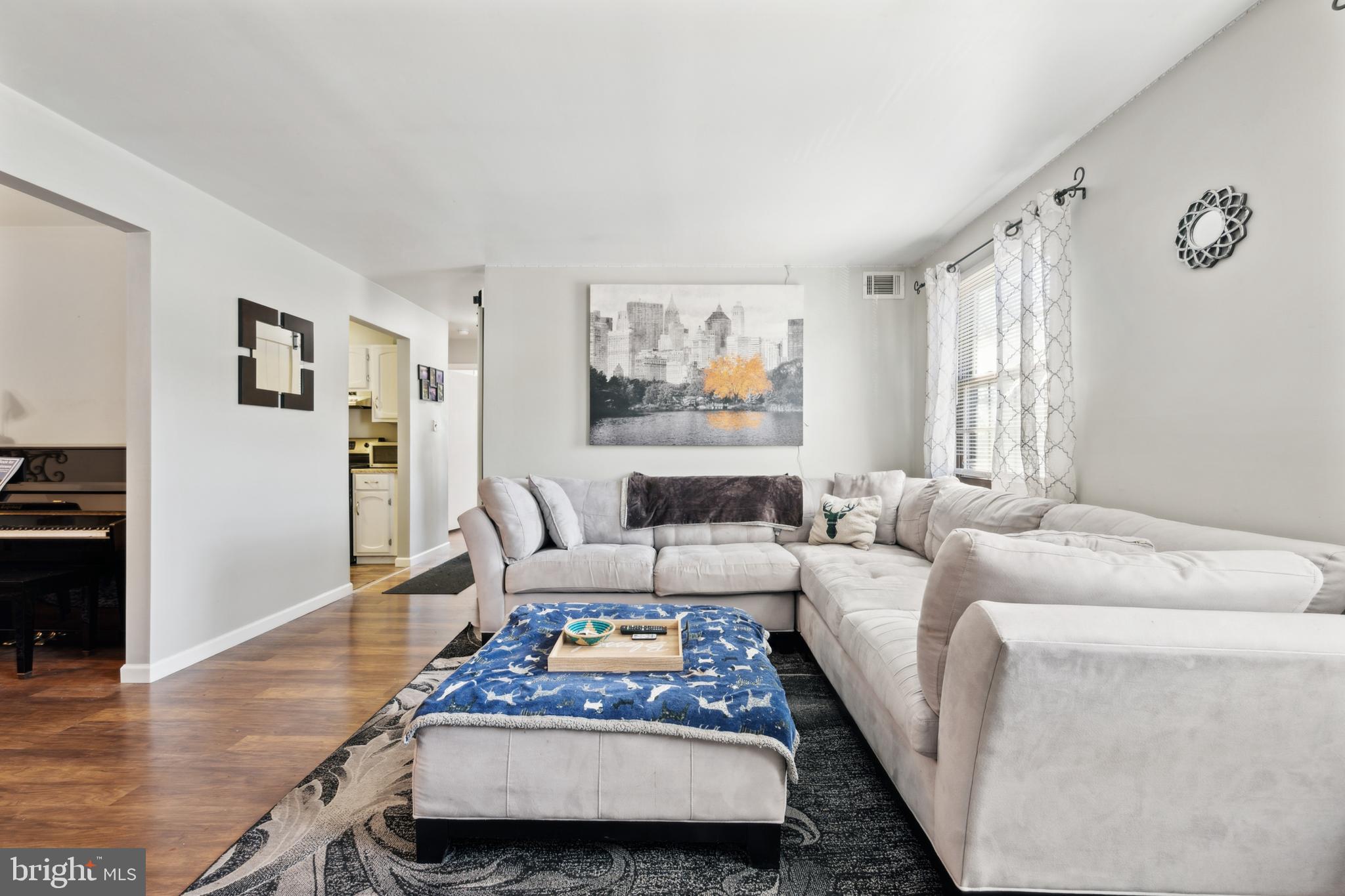 10 Thomas Nelson Bldg