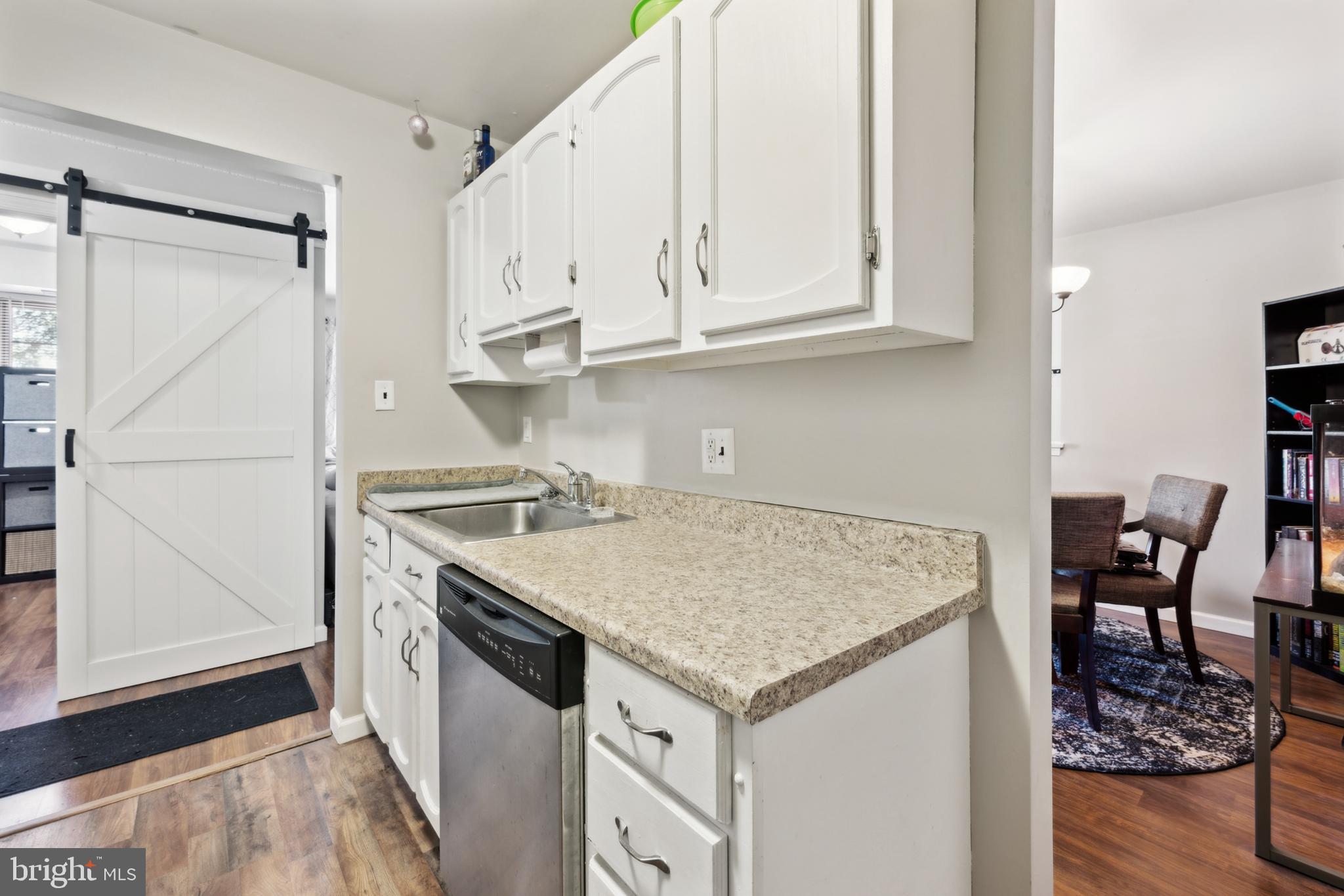 10 Thomas Nelson Bldg