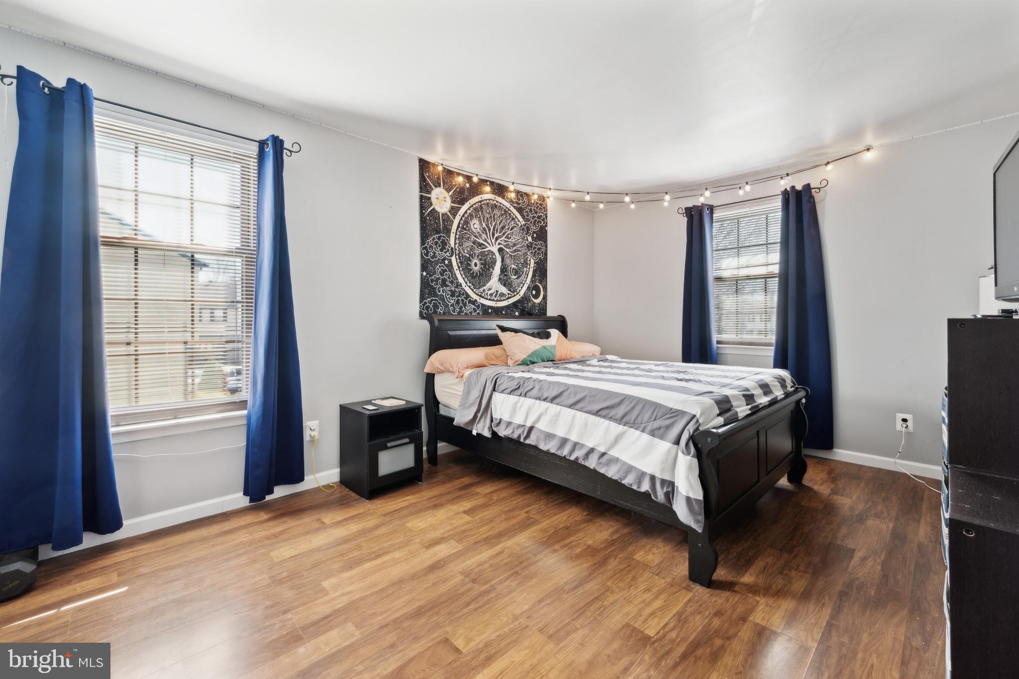 10 Thomas Nelson Bldg