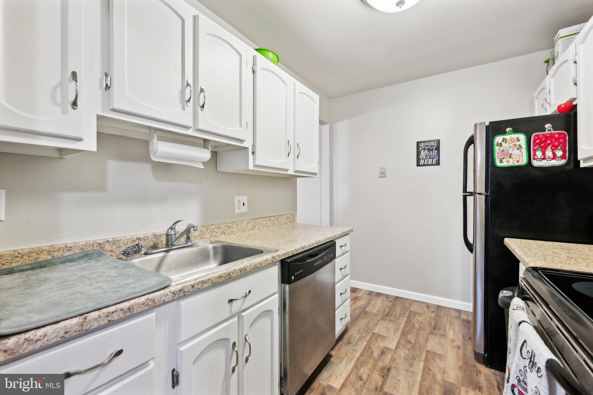 10 Thomas Nelson Bldg