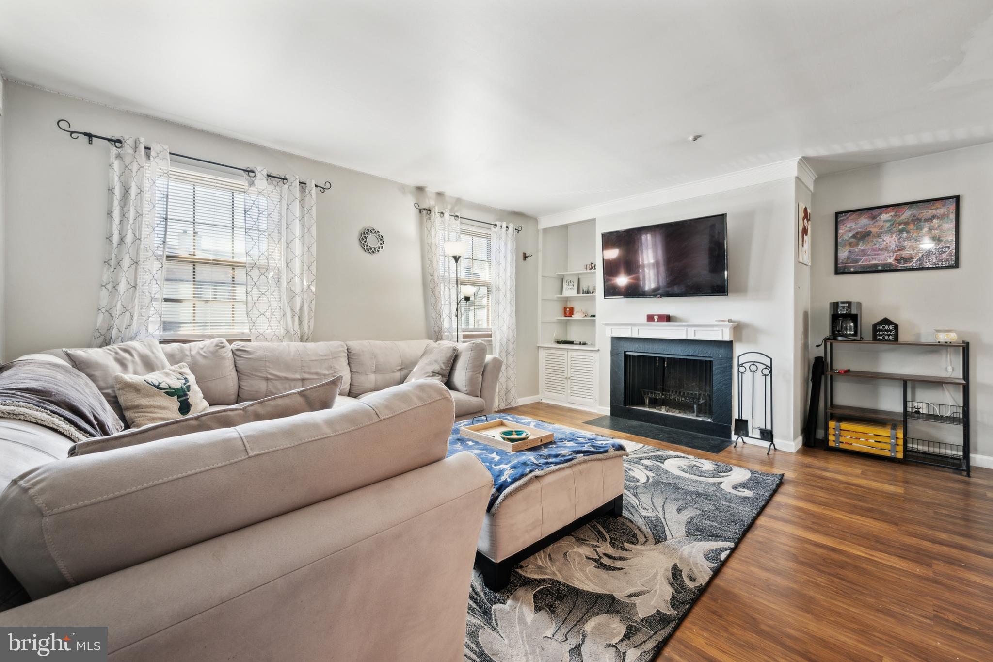 10 Thomas Nelson Bldg