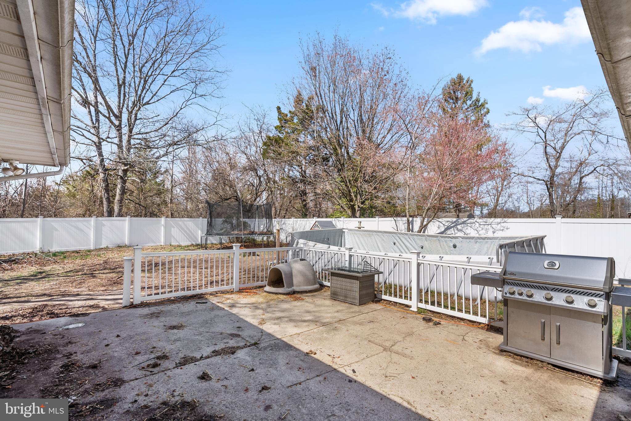 335 Walnut St