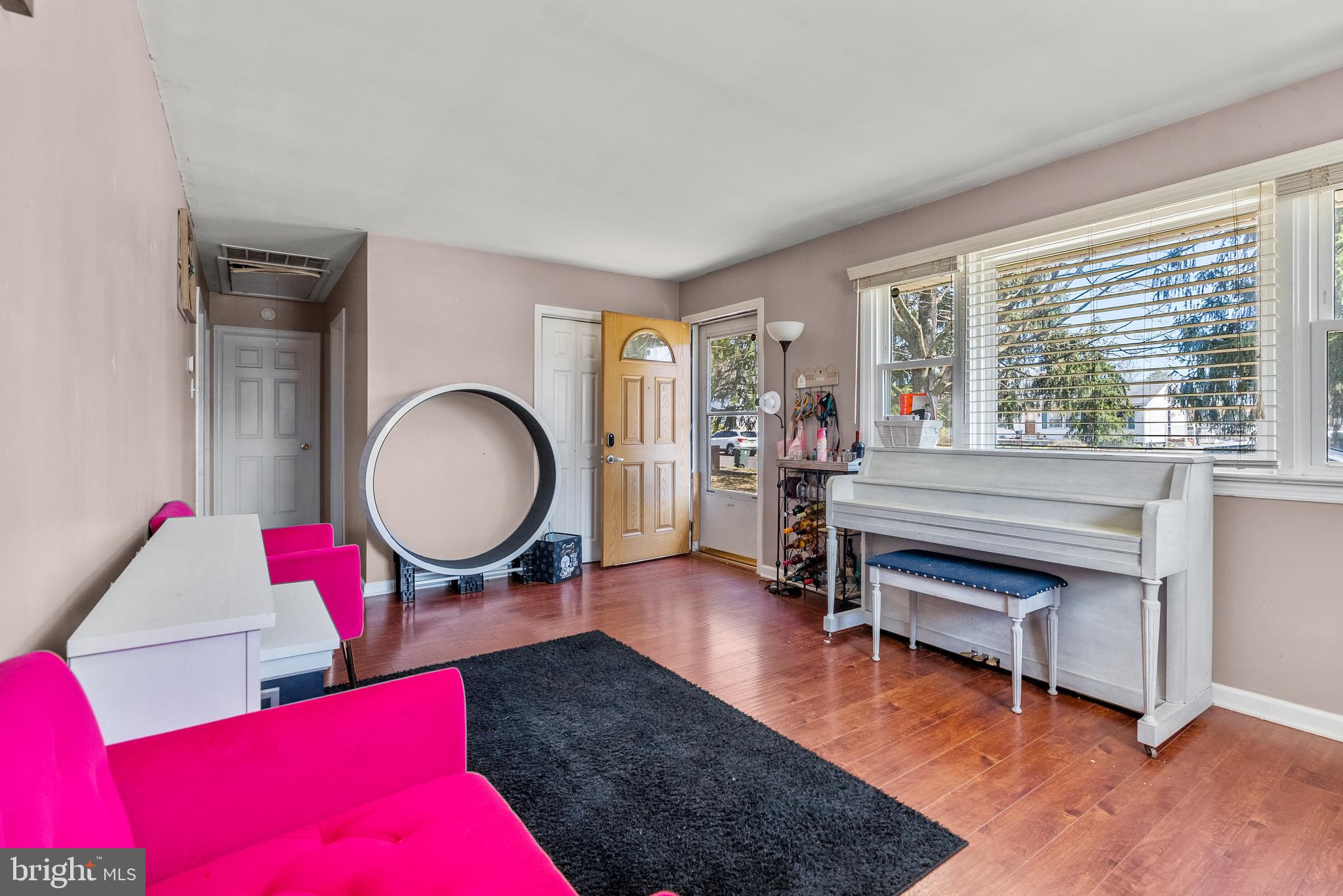335 Walnut St
