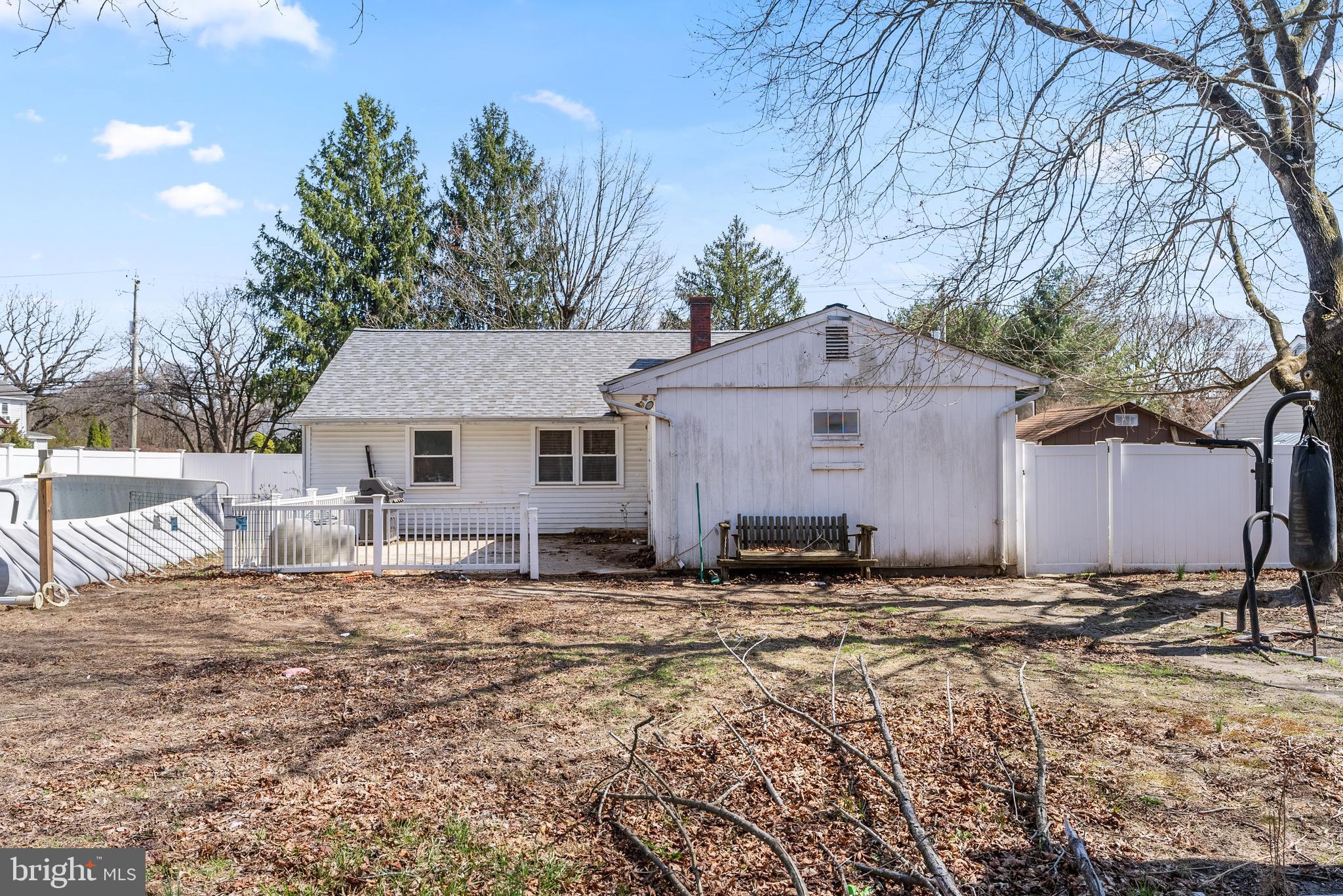 335 Walnut St