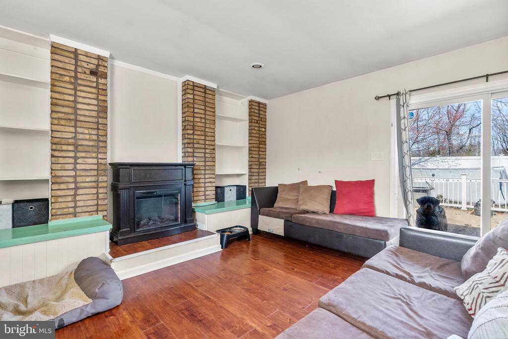 335 Walnut St