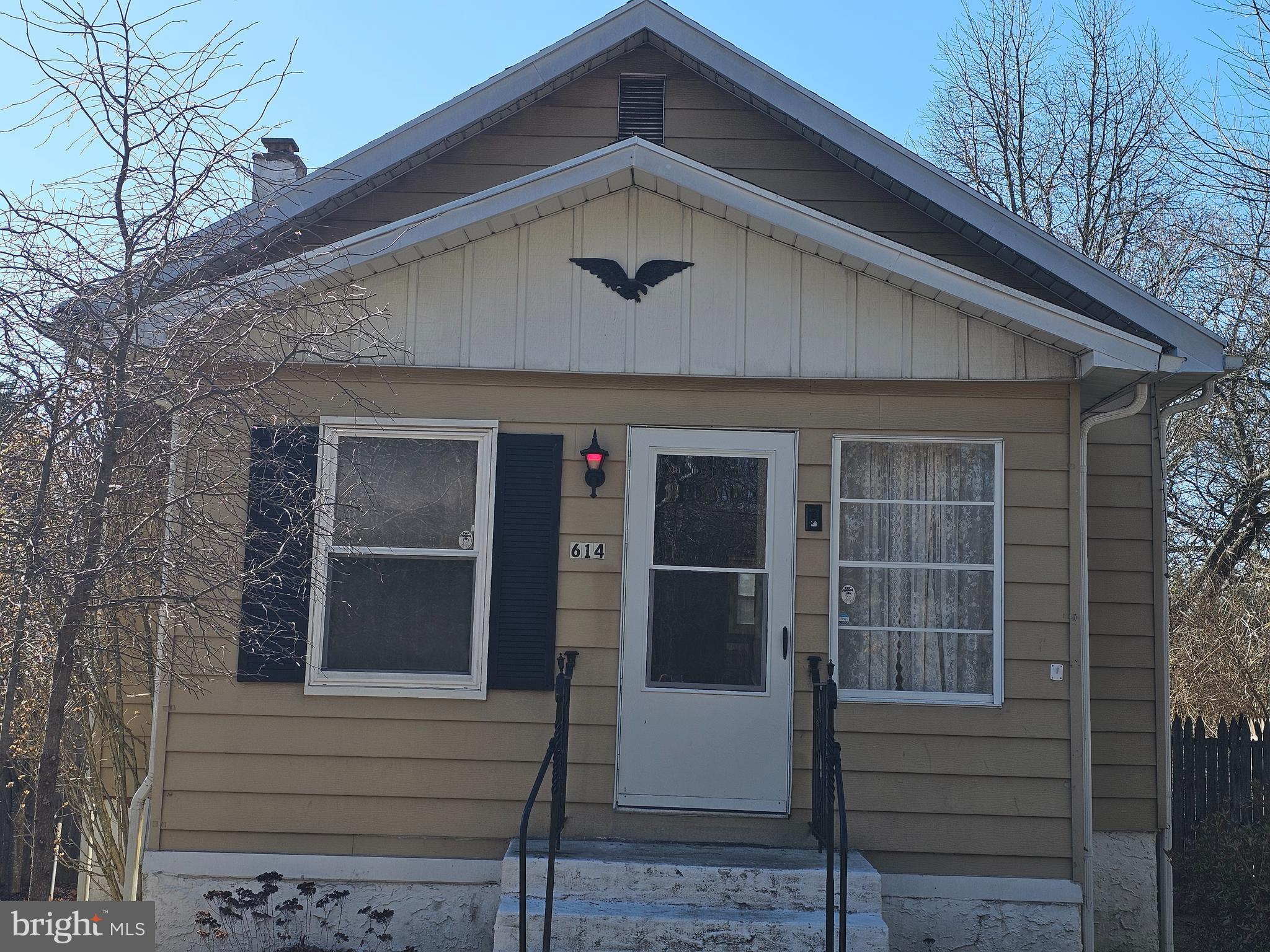 614 URIAN AVENUE