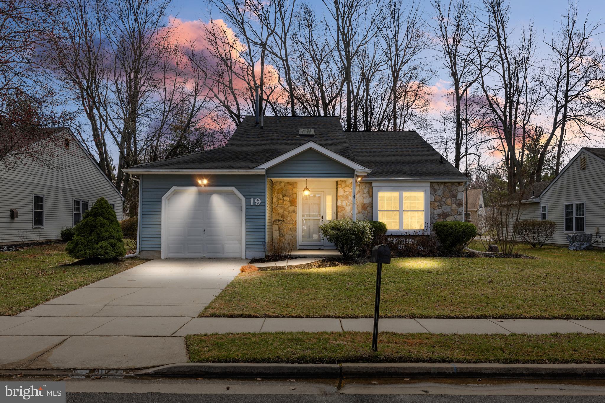 19 Kelly Dr