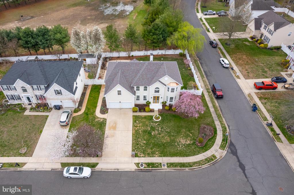 316 PICKWICK DRIVE