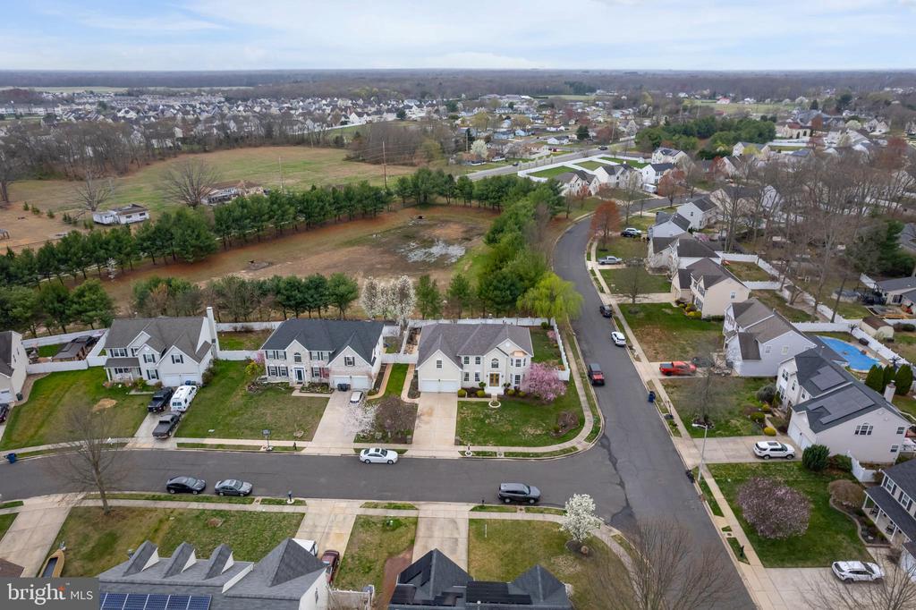 316 PICKWICK DRIVE