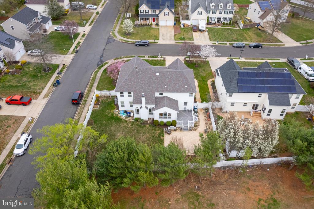 316 PICKWICK DRIVE