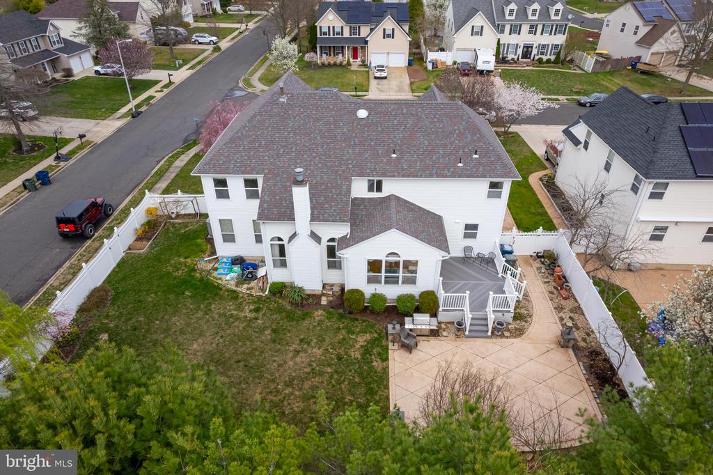 316 PICKWICK DRIVE