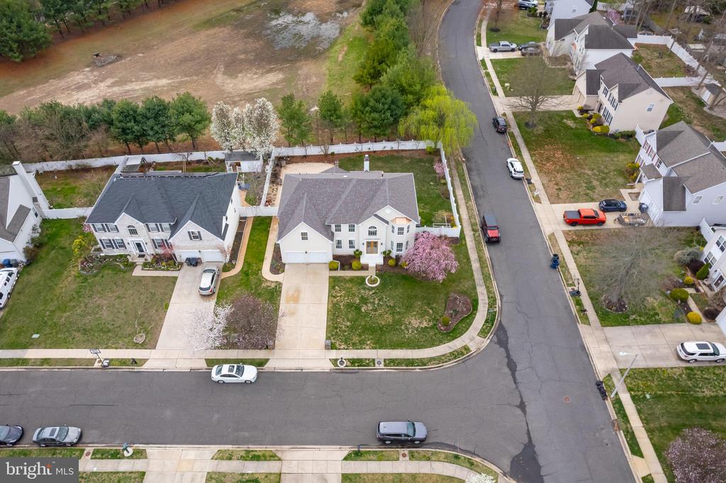 316 PICKWICK DRIVE