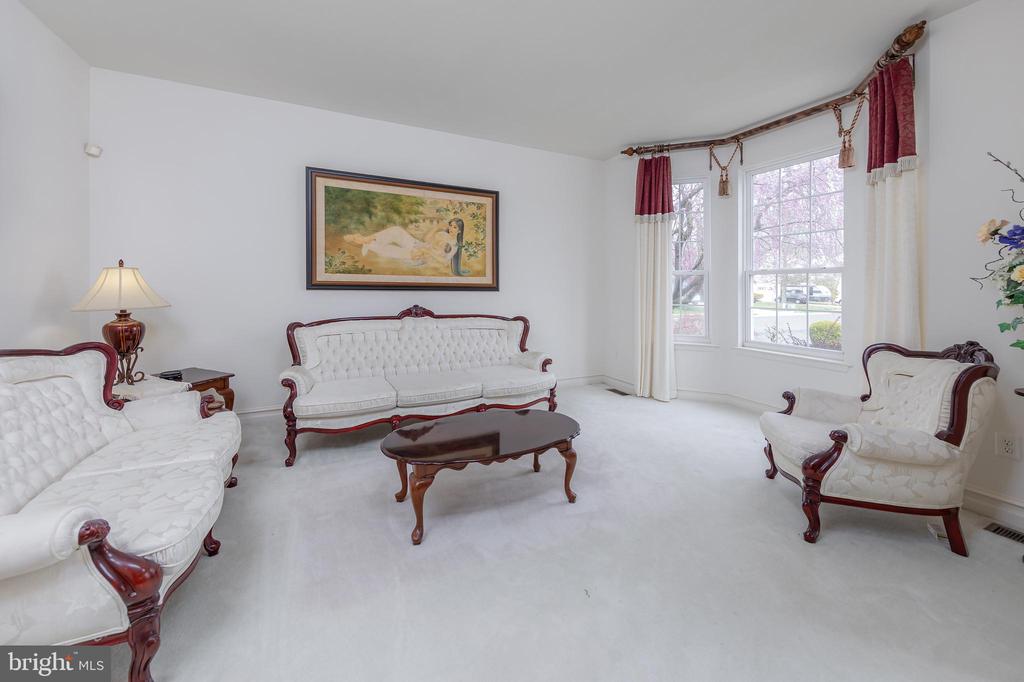 316 PICKWICK DRIVE