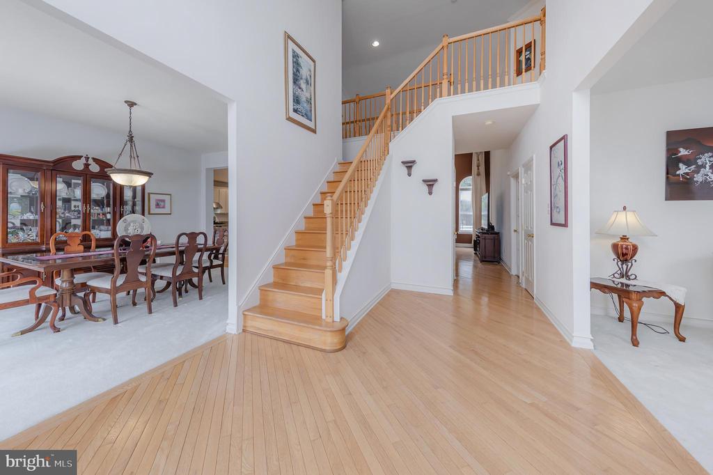 316 PICKWICK DRIVE