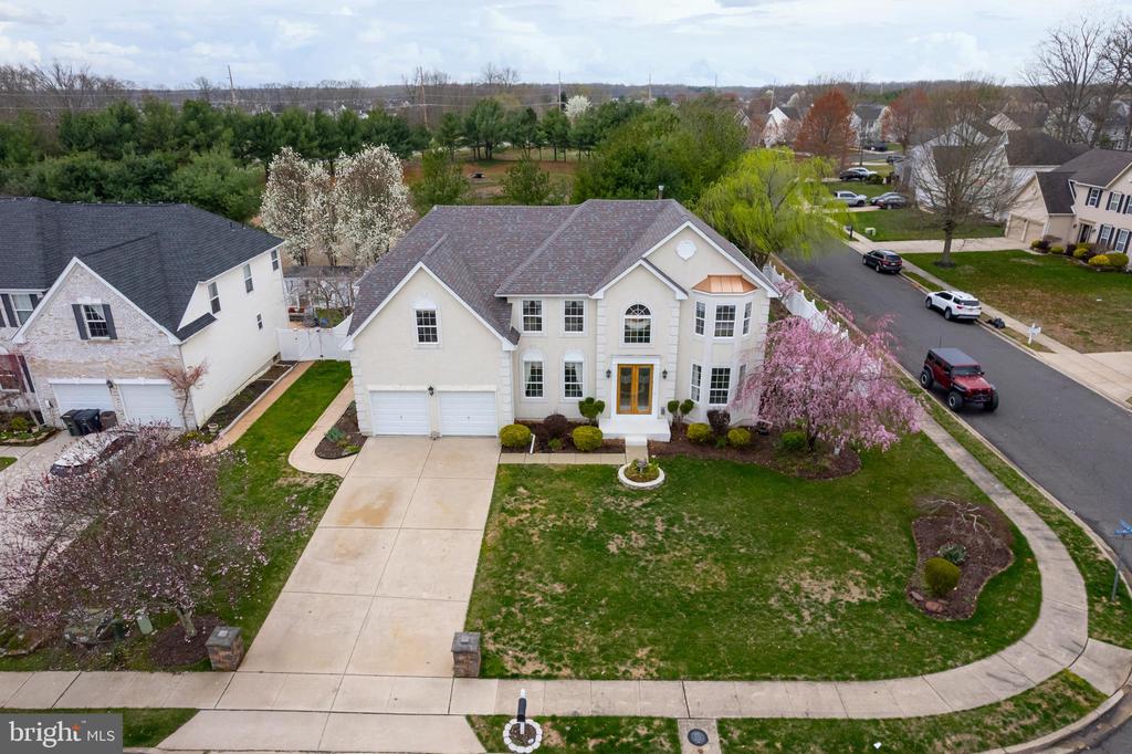 316 PICKWICK DRIVE