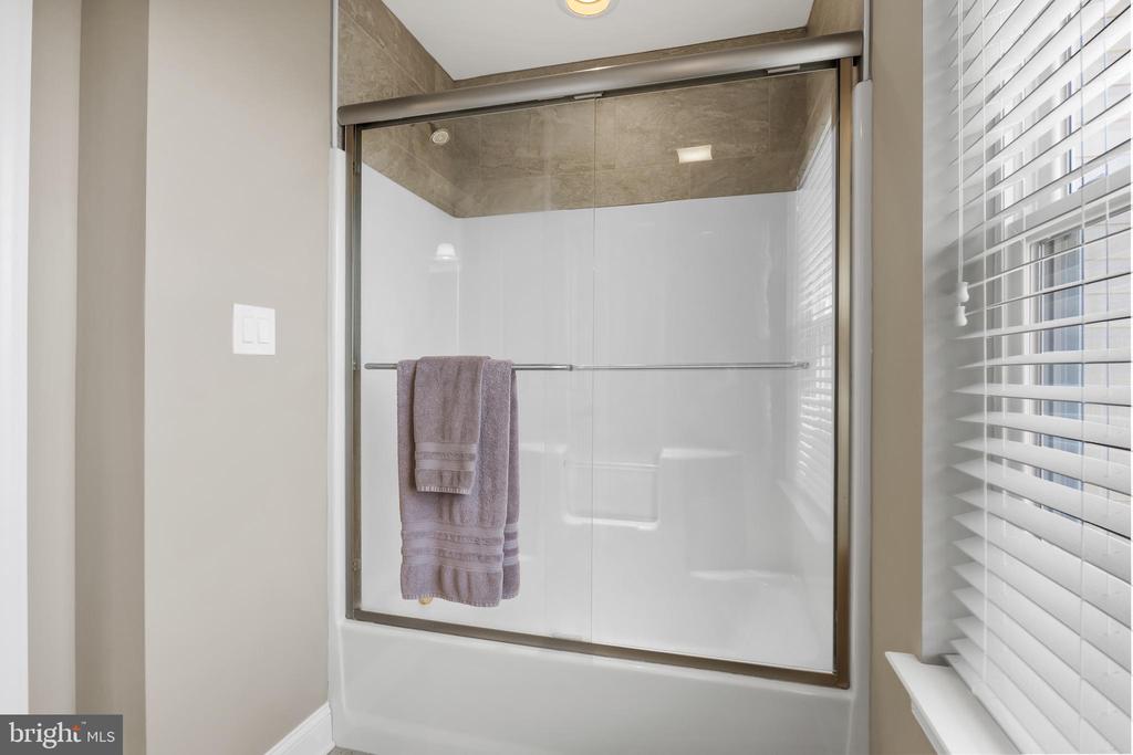 201 Solar Ct