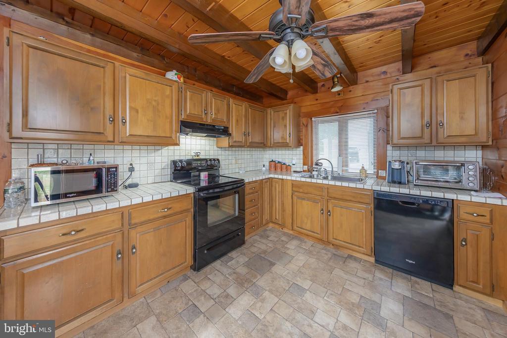 380 BACK CREEK ROAD