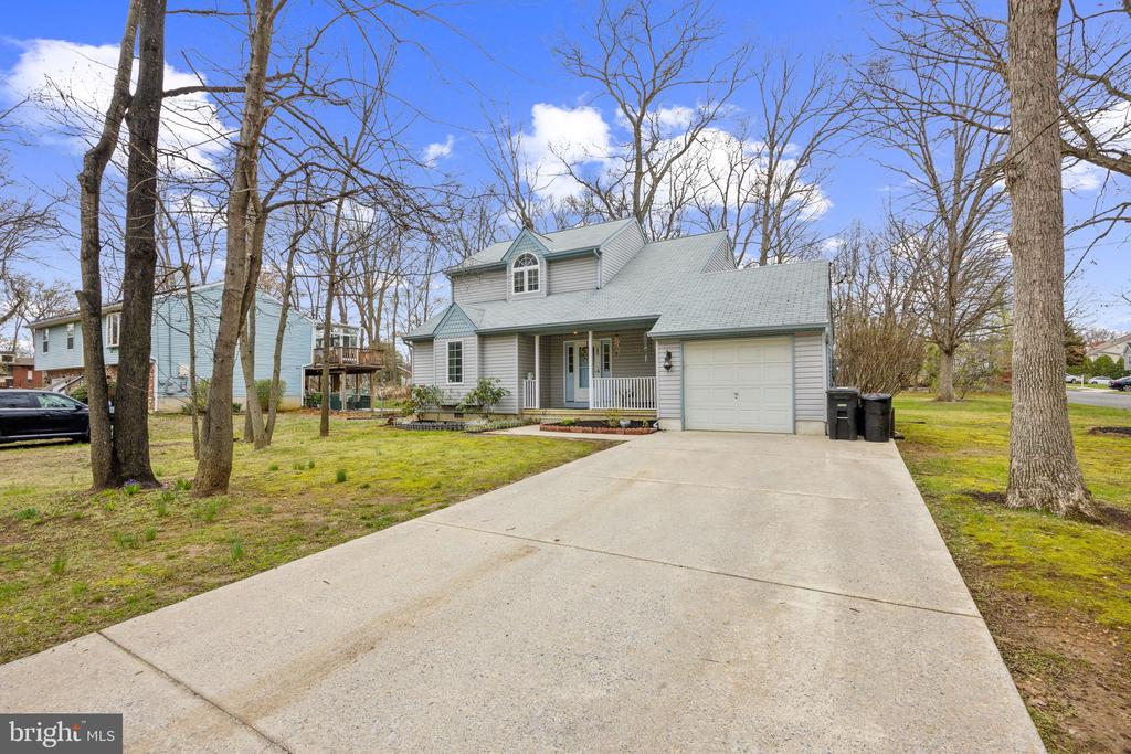 1942 SOUTH SIDE AVENUE