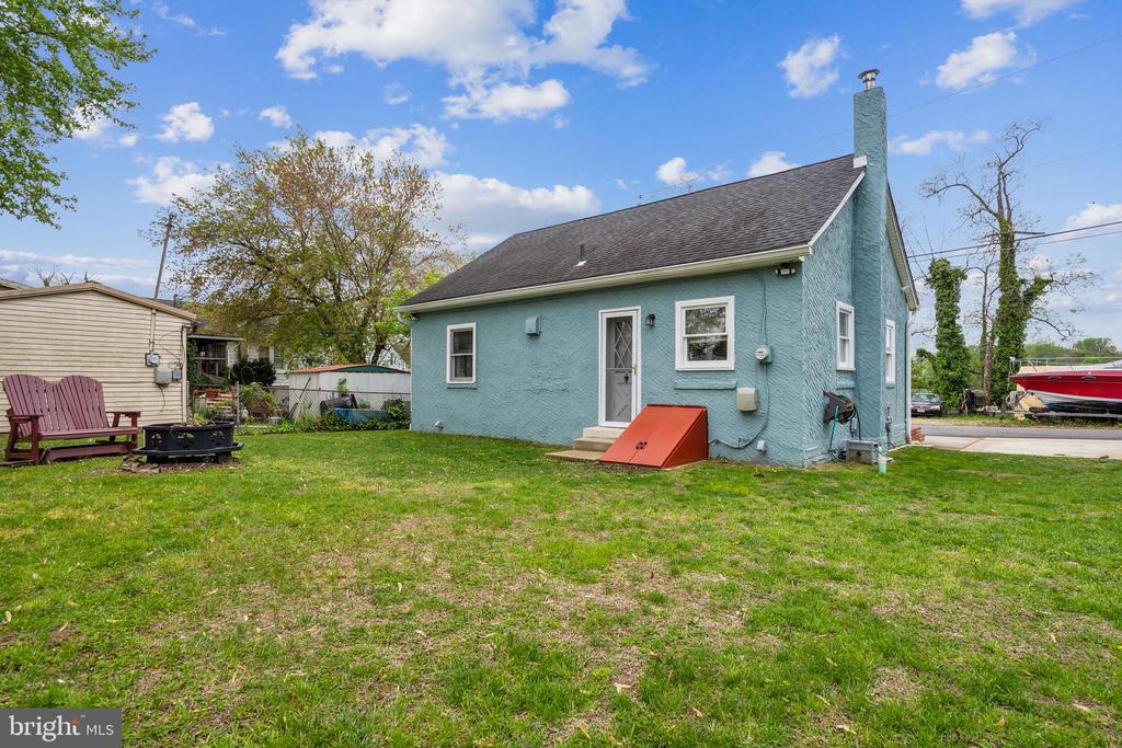 101 RIVER ROAD DRIVE