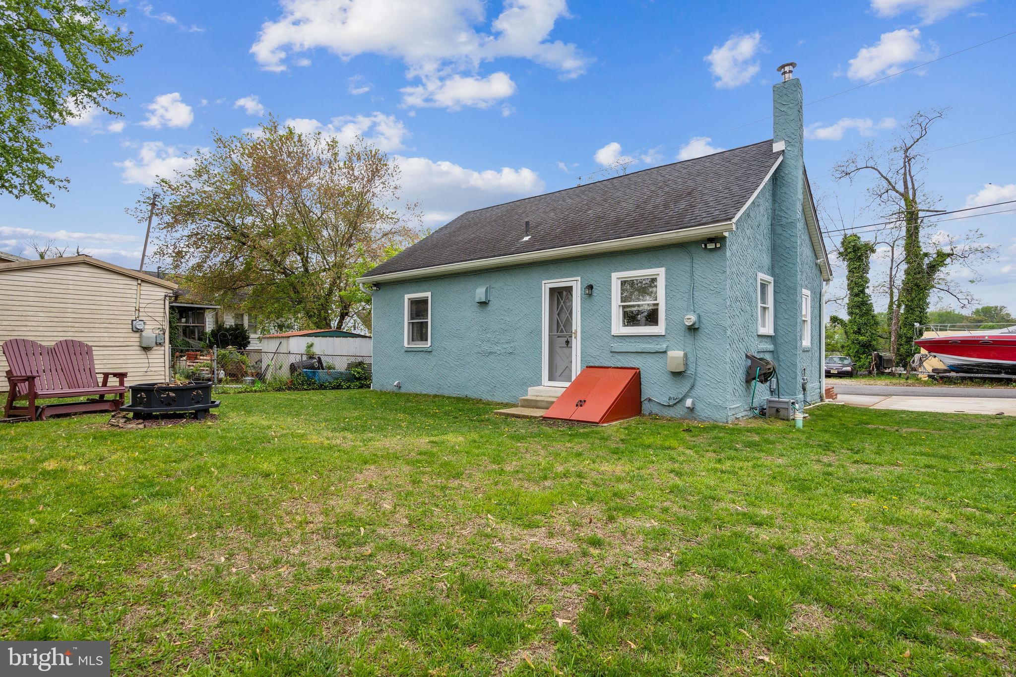 101 RIVER ROAD DRIVE