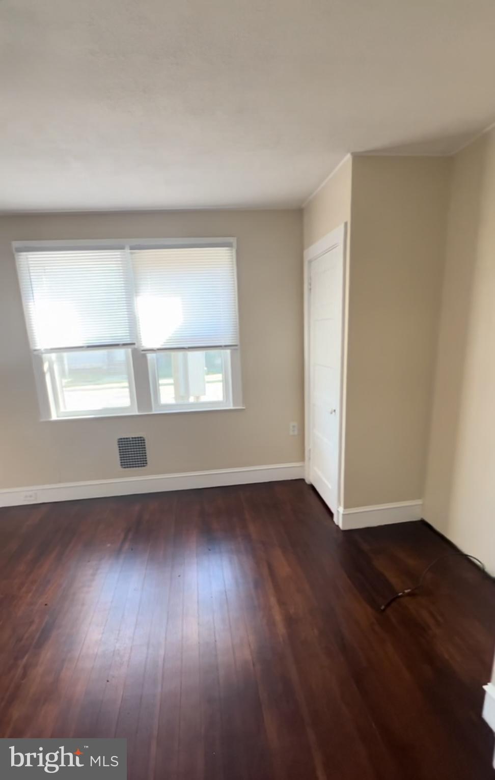 115 MANTUA BOULEVARD